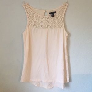 Lace patterned tank top!